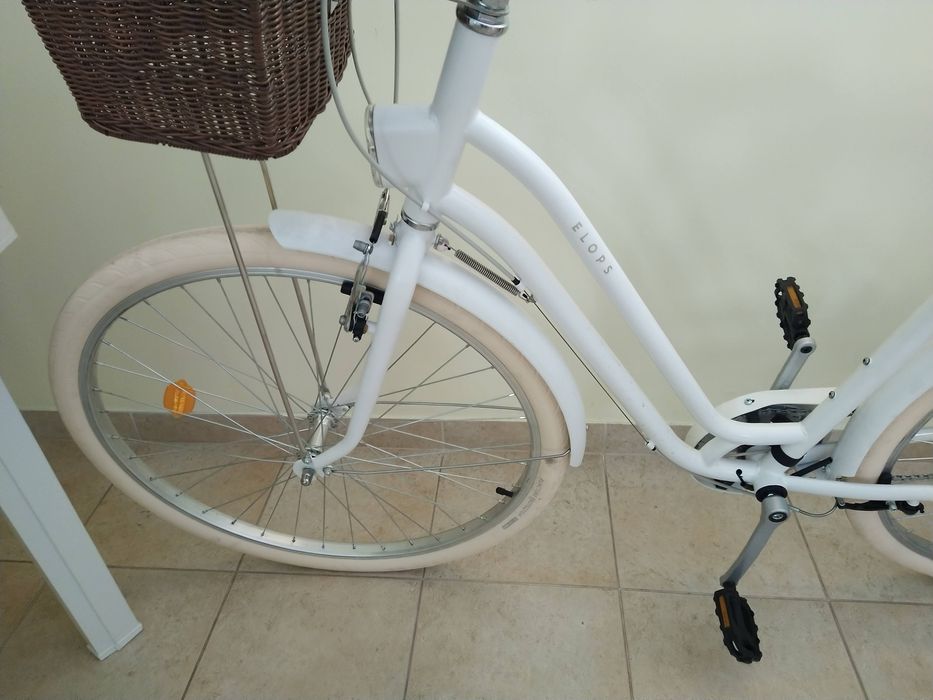 Bicicleta de cidade tipo Pasteleira modelo especial de senhora