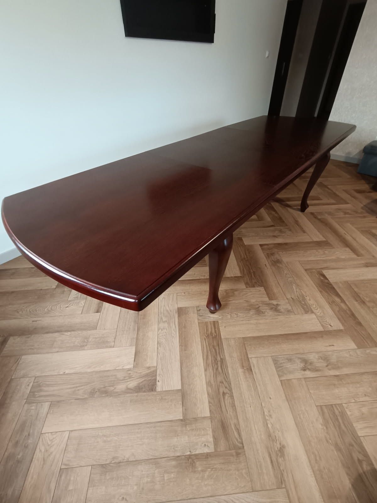 Sprzedam stół + 12 krzeseł