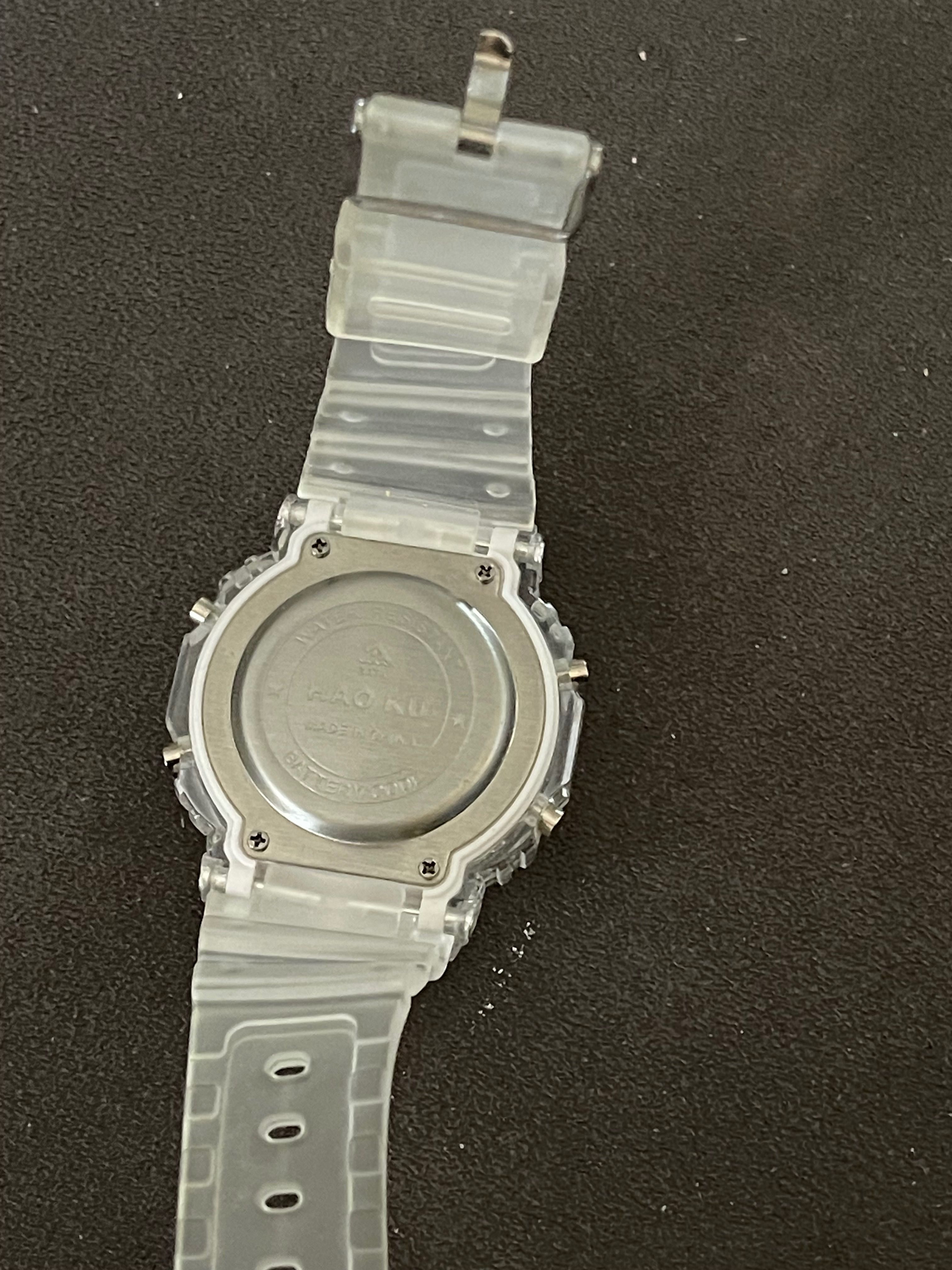 Zegarek elektroniczny przezroczysty plastik - lekko używany