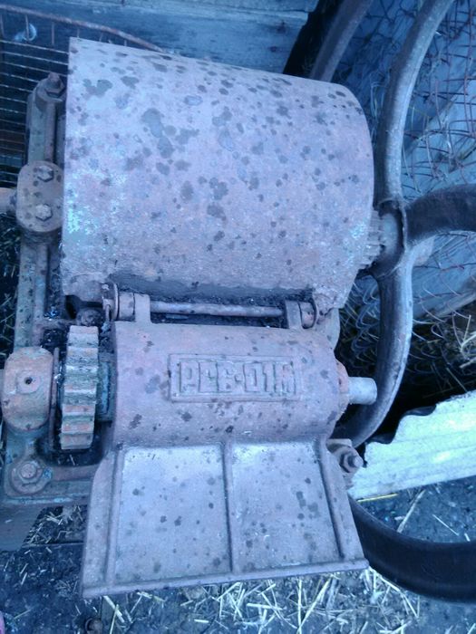 Січкарня ручна на чотири ножі