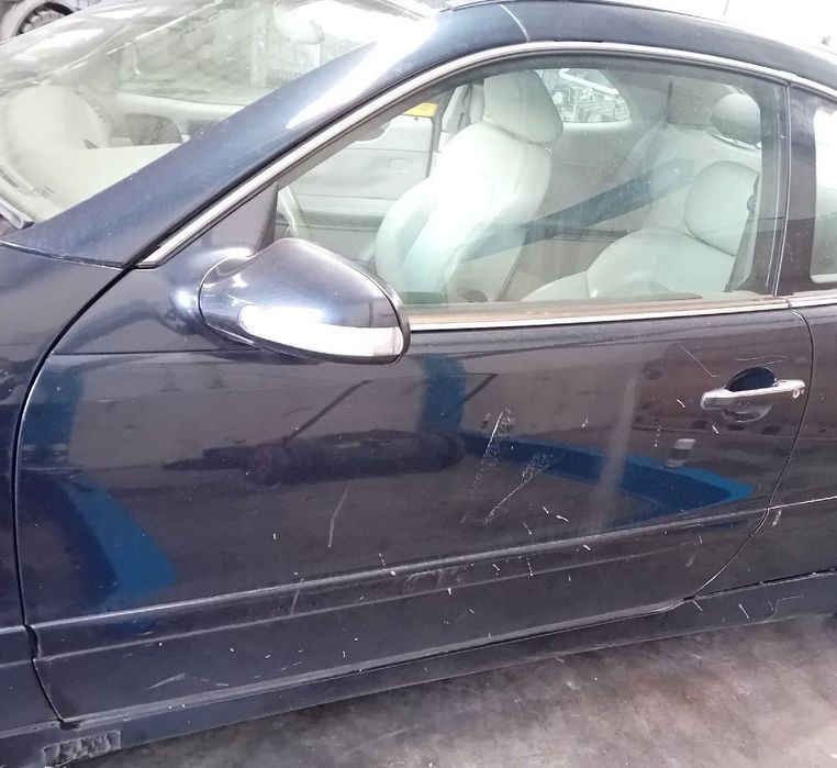 Porta frente esquerda MERCEDES-BENZ CLK (C208)
