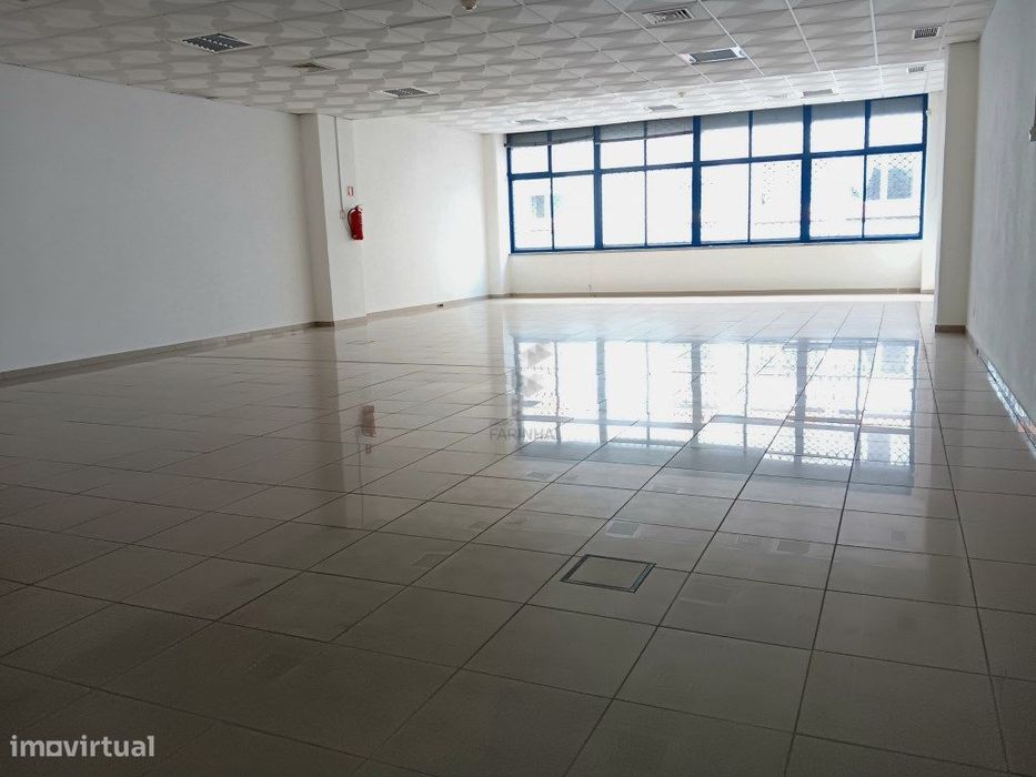 Arrendamento de Escritório 168m2 na Alameda António Sérgio