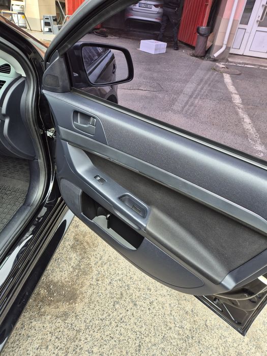 Продам Mitsubishi Lancer