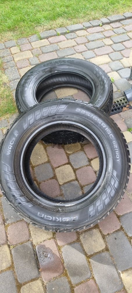 Продам пару шин Nokian WRS3, 225/65R16C