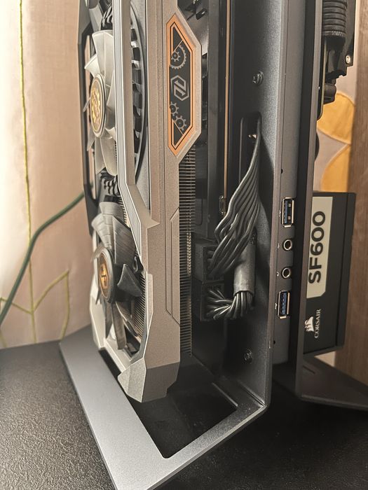 Radeon™ RX 5700 XT Taichi X 8G