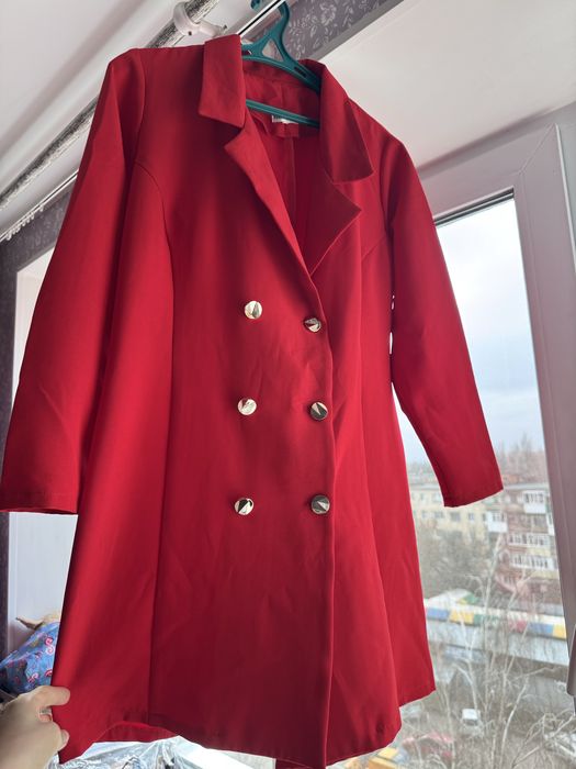 Сукня-піджак червоного кольору