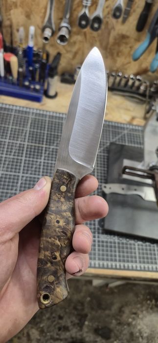 Nóż ręcznie robiony bushcraft stal Becut