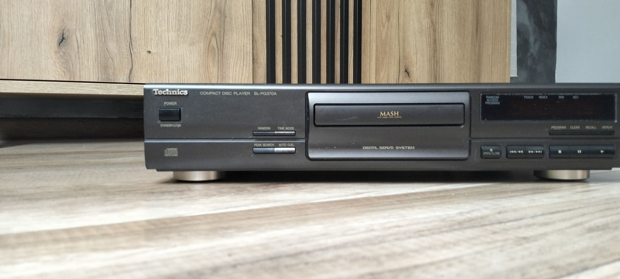 CD Technics SL-PG370A