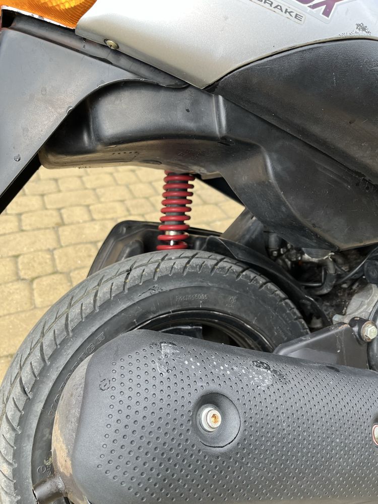 Suzuki lets 2.