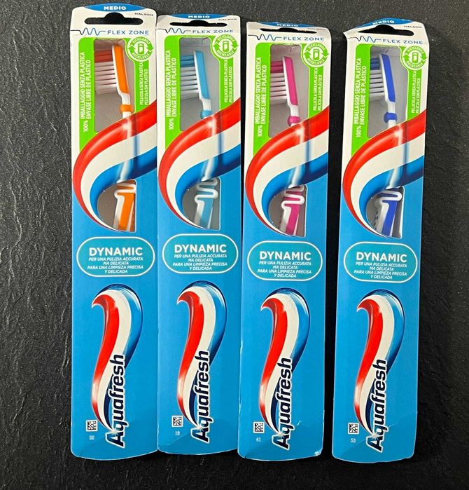Aquafresh Dynamic Soft Szczoteczka do zębów dla dorosłych 4 sztuki