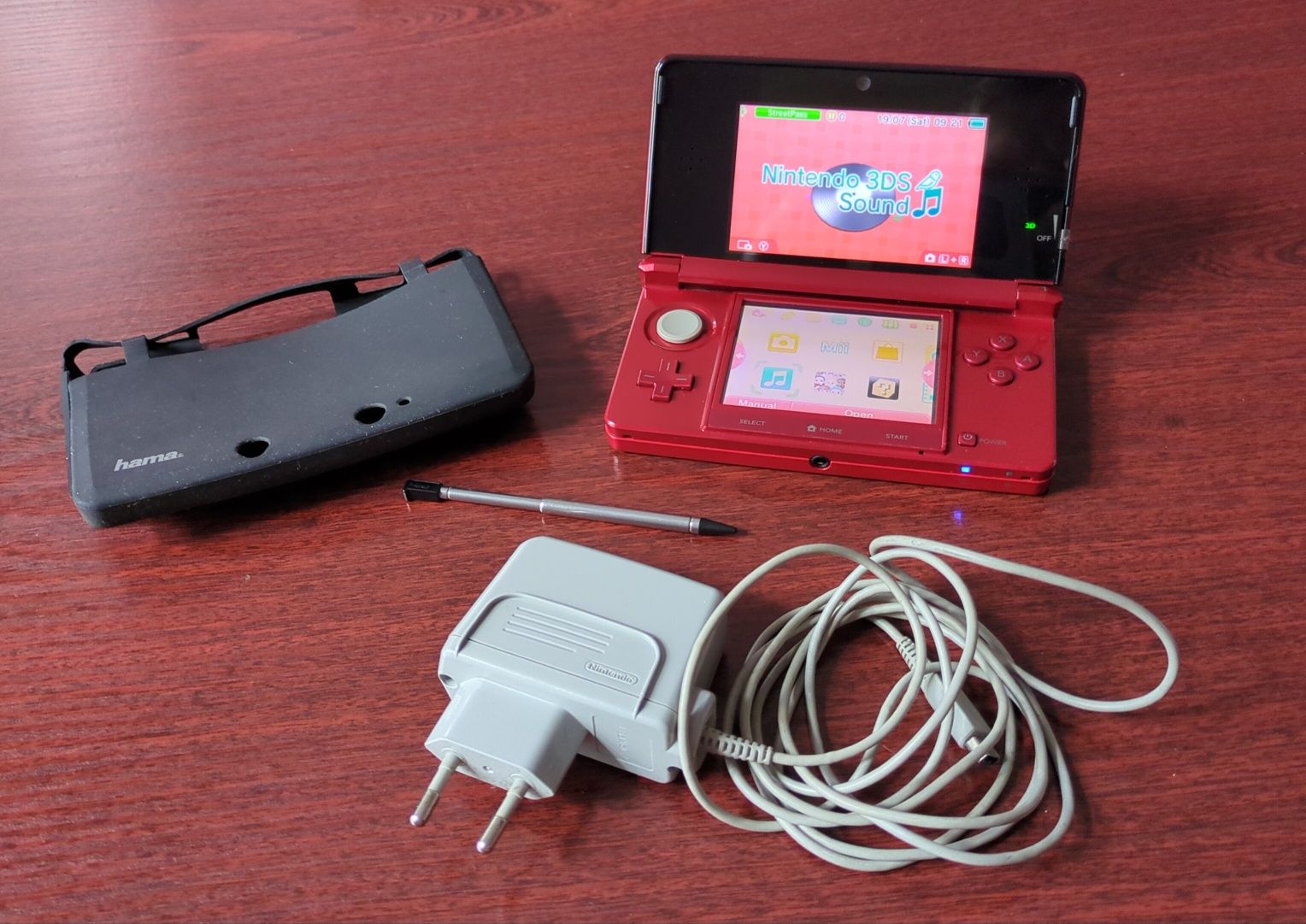Konsola Nintendo 3DS jak nowa