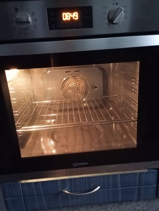 Vendo forno indesit