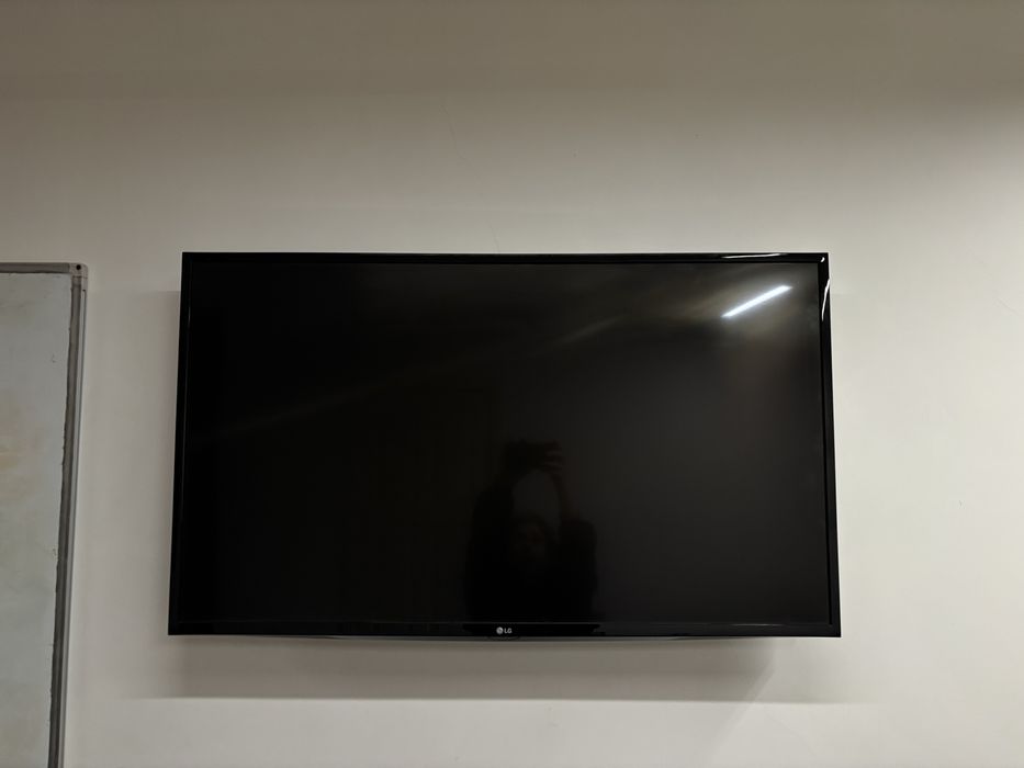 Телевізор LG 43 дюйма 4K smart 43UH6107