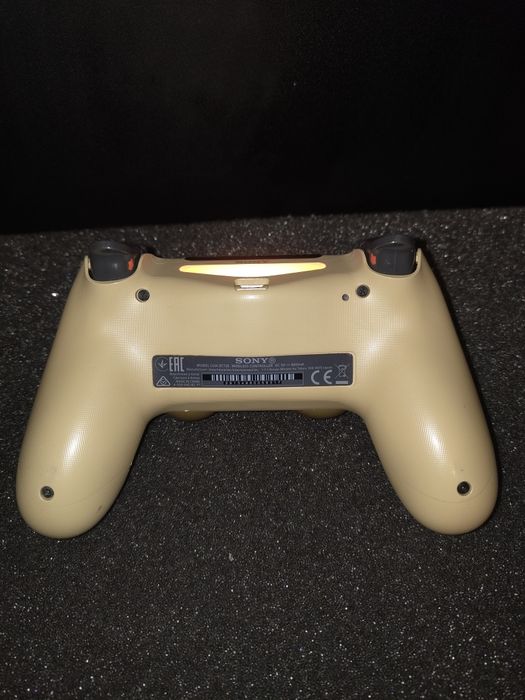 PS4 Comando Dourado - Novo