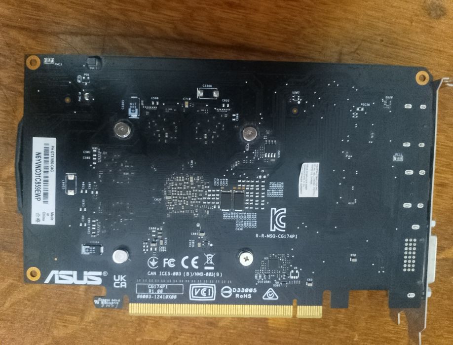 Продам Видеокарту Asus phoenix GTX 1650 4 gb