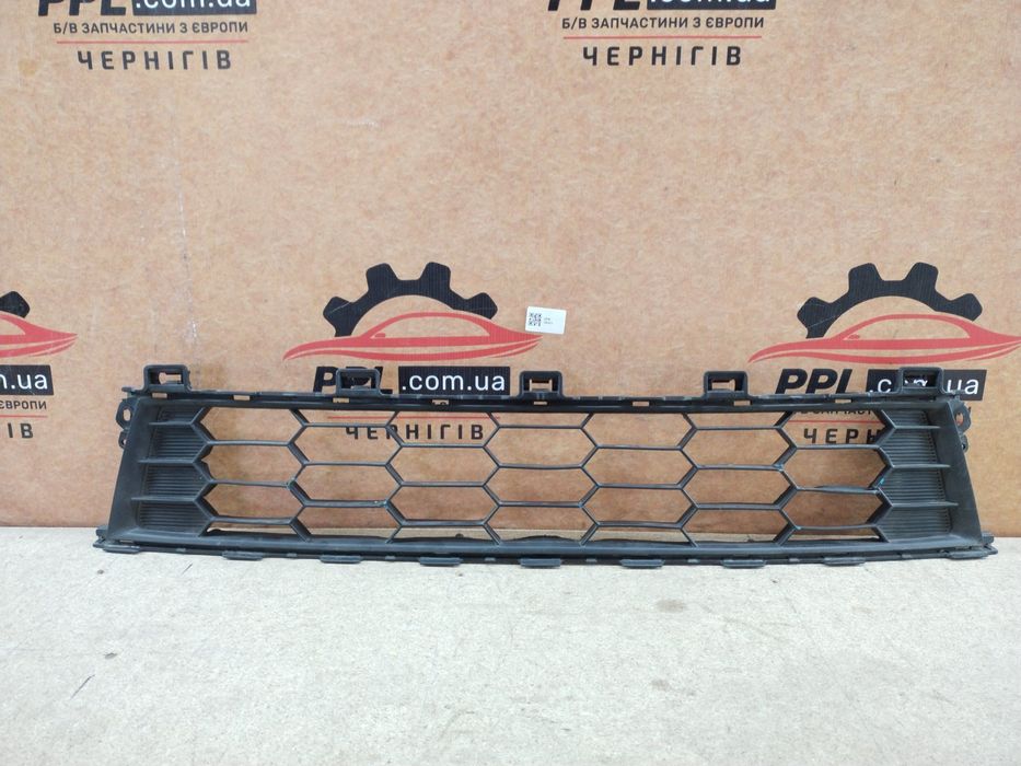 Mitsubishi L200 V 2015-2018 Решетка бампера переднего 6402A357