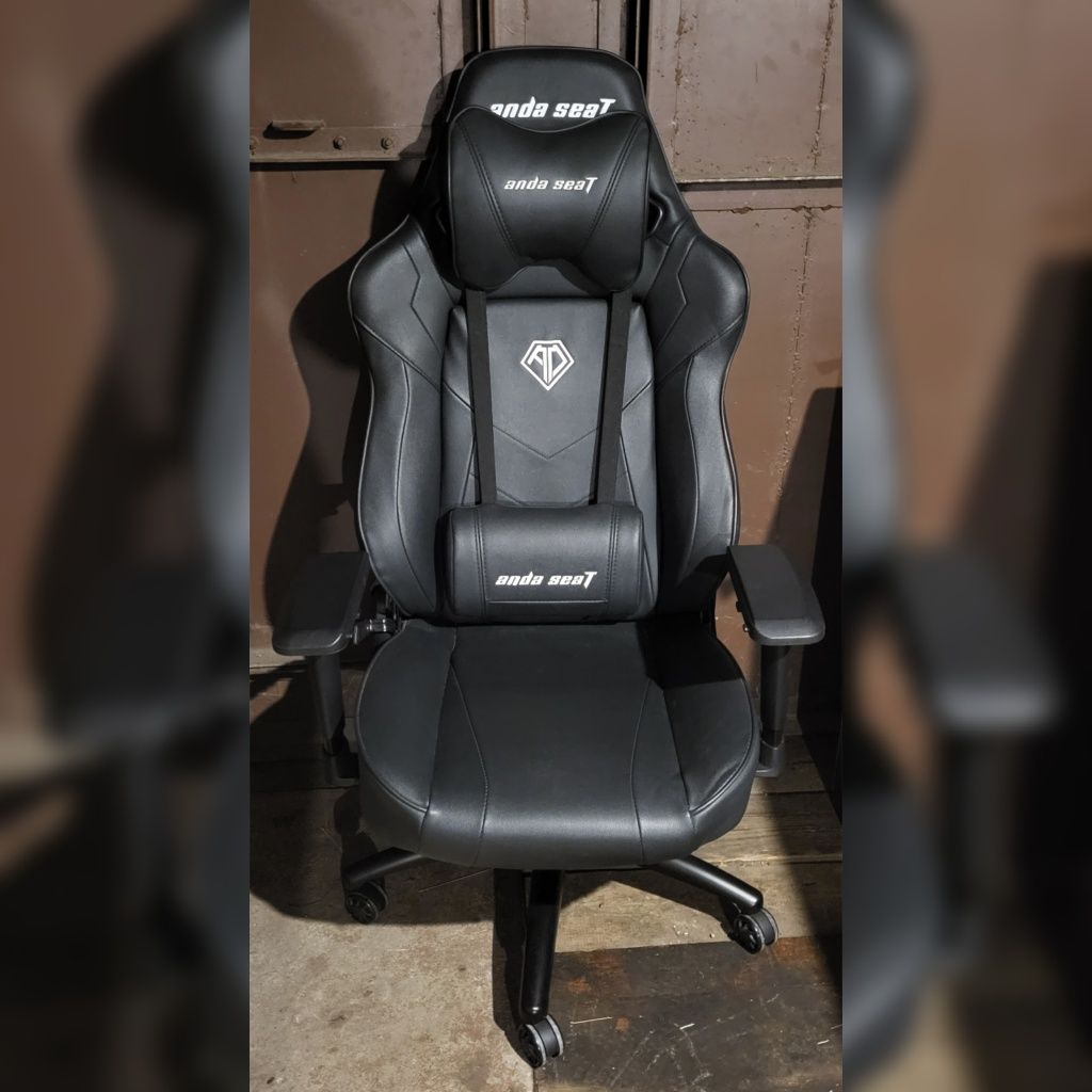 Ігрове крісло Anda Seat серія Dark Demon - в ідеальному стані