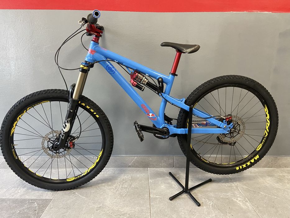 commencal absolut sx dirt slope 4x
