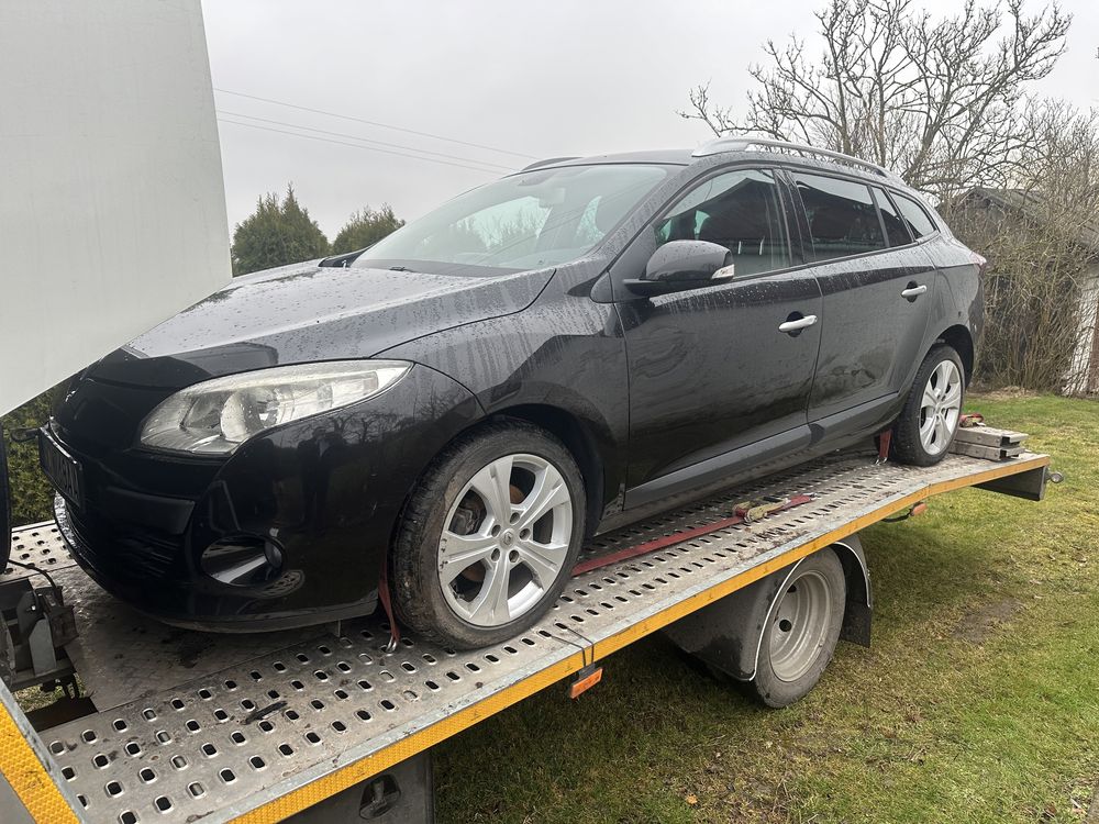 Розборка, запчастини, капот Renault Megane 3 1.4 TCe бензин, NV676