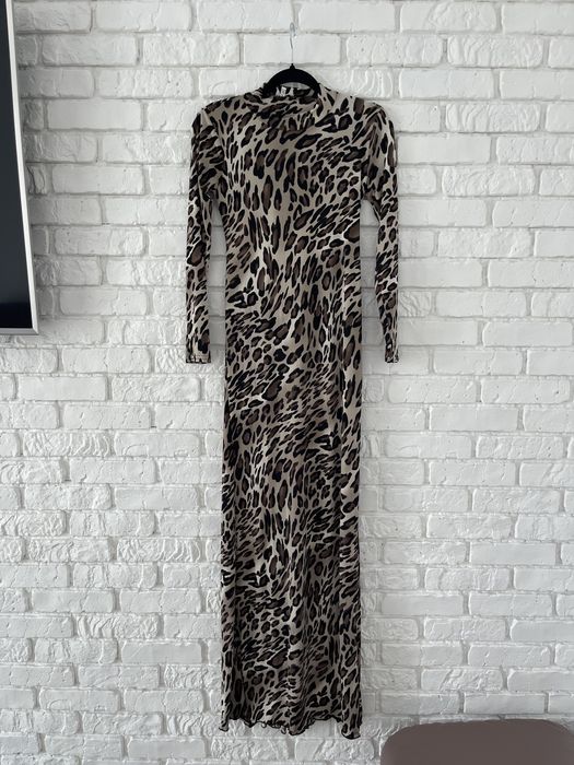 Неймовірна сукня лео з відкритою спинкою