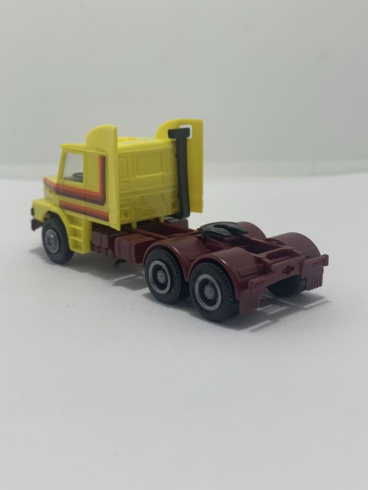 Scania 142h da Herpa escala 1/87