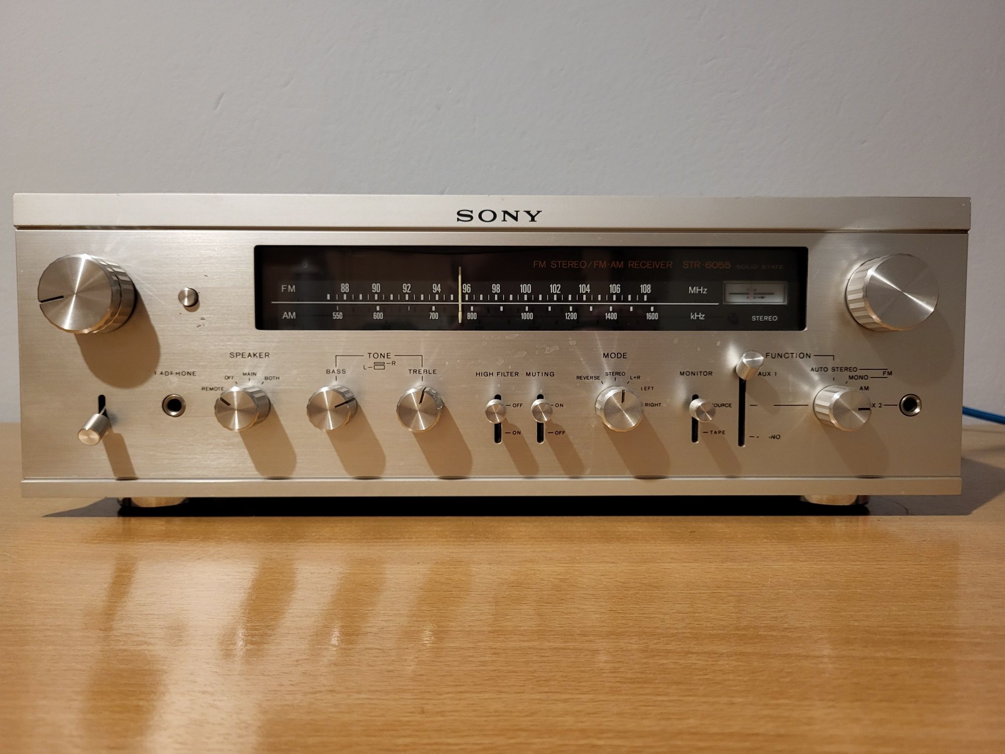 Amplituner Sony STR 6055