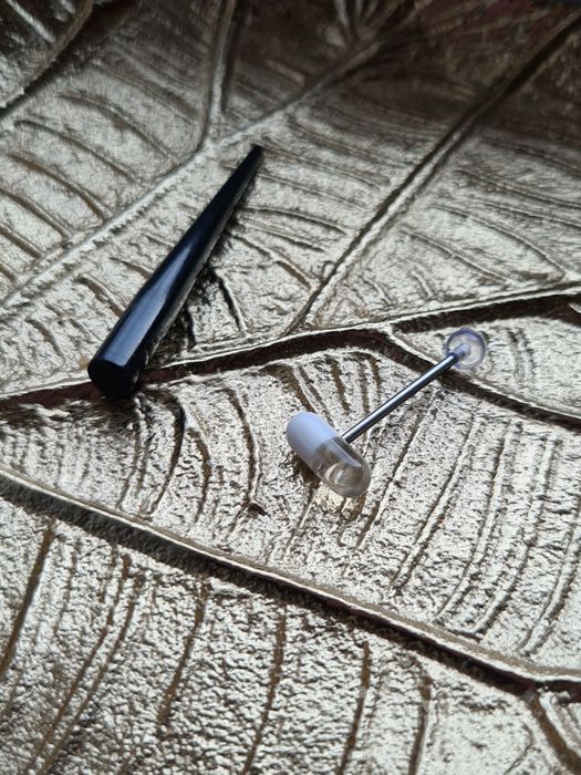 Растяжка и штанга для языка