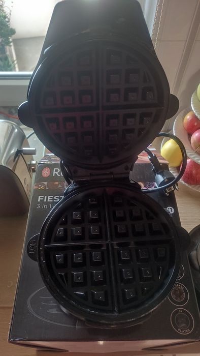 Russell Hobbs (Fiesta) 3 em 1 Cake Maker