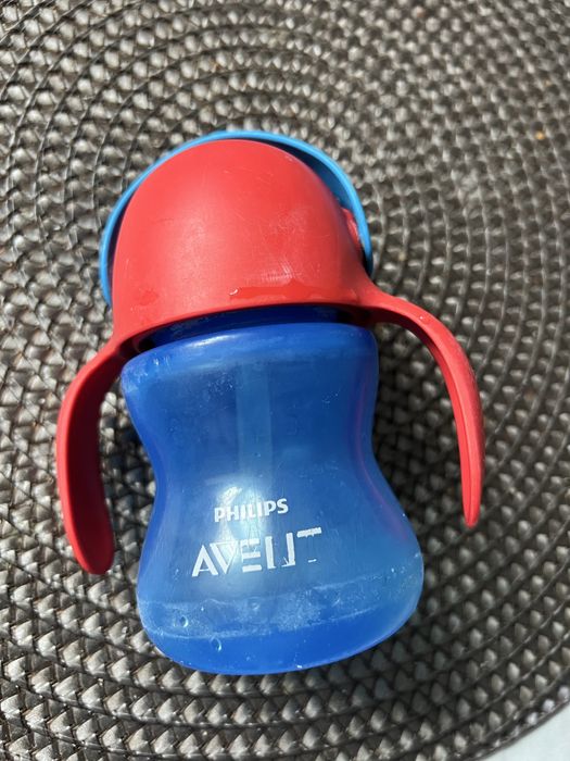 Віддам чашку-поїлку