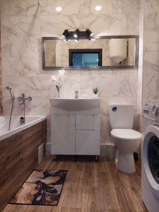 м. Лівобережна, ЖК Каховська, Євродвушка 45м, Власник.