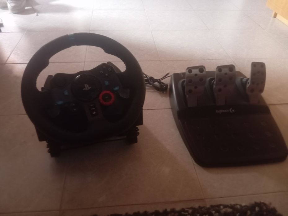 Volante + Pedais LOGITECH G29 (Multiplataforma - Preto)