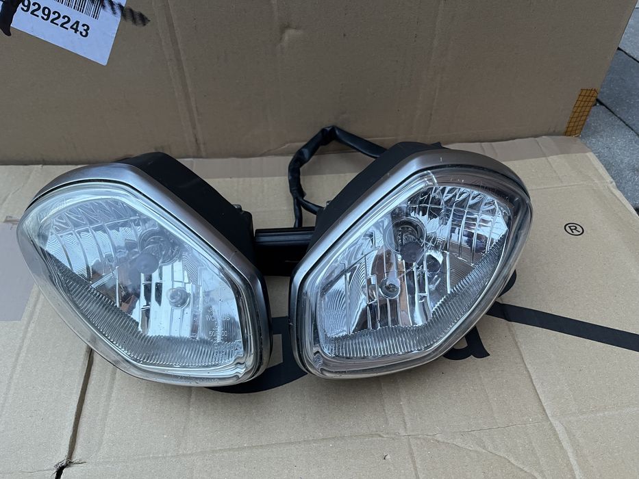 Lampa Triumph Street Triple 675