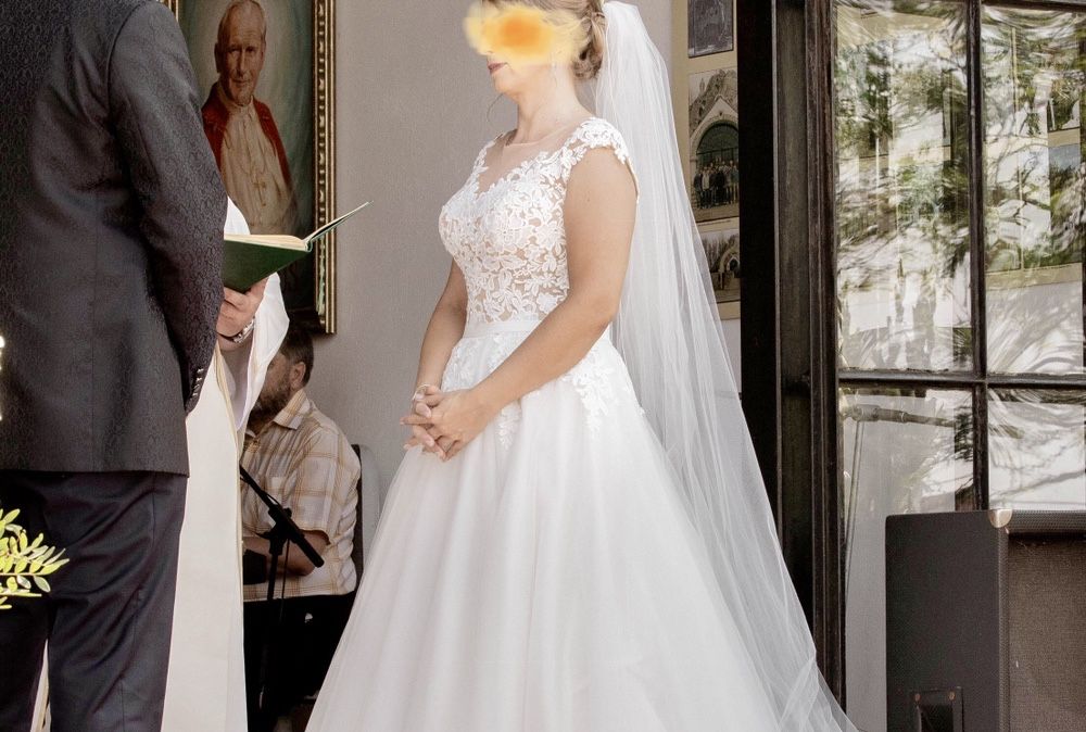 Suknia ślubna z koronką JAK NOWA