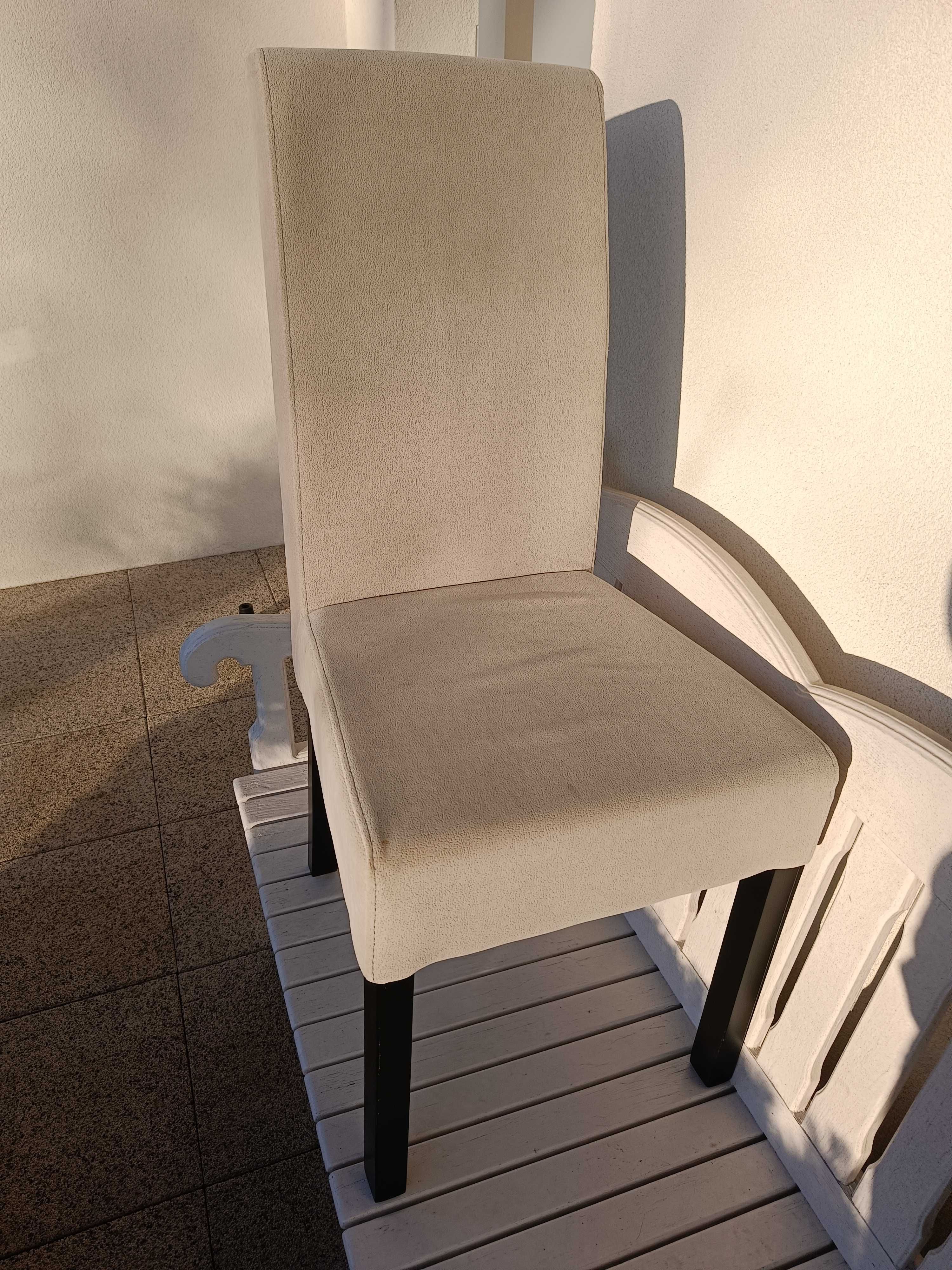 Krzesła tapicerwane do salonu