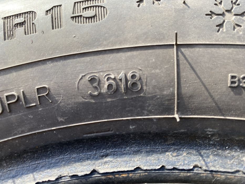 Opony zimowe 195/65R15 2szt Dunlop 195/65/15