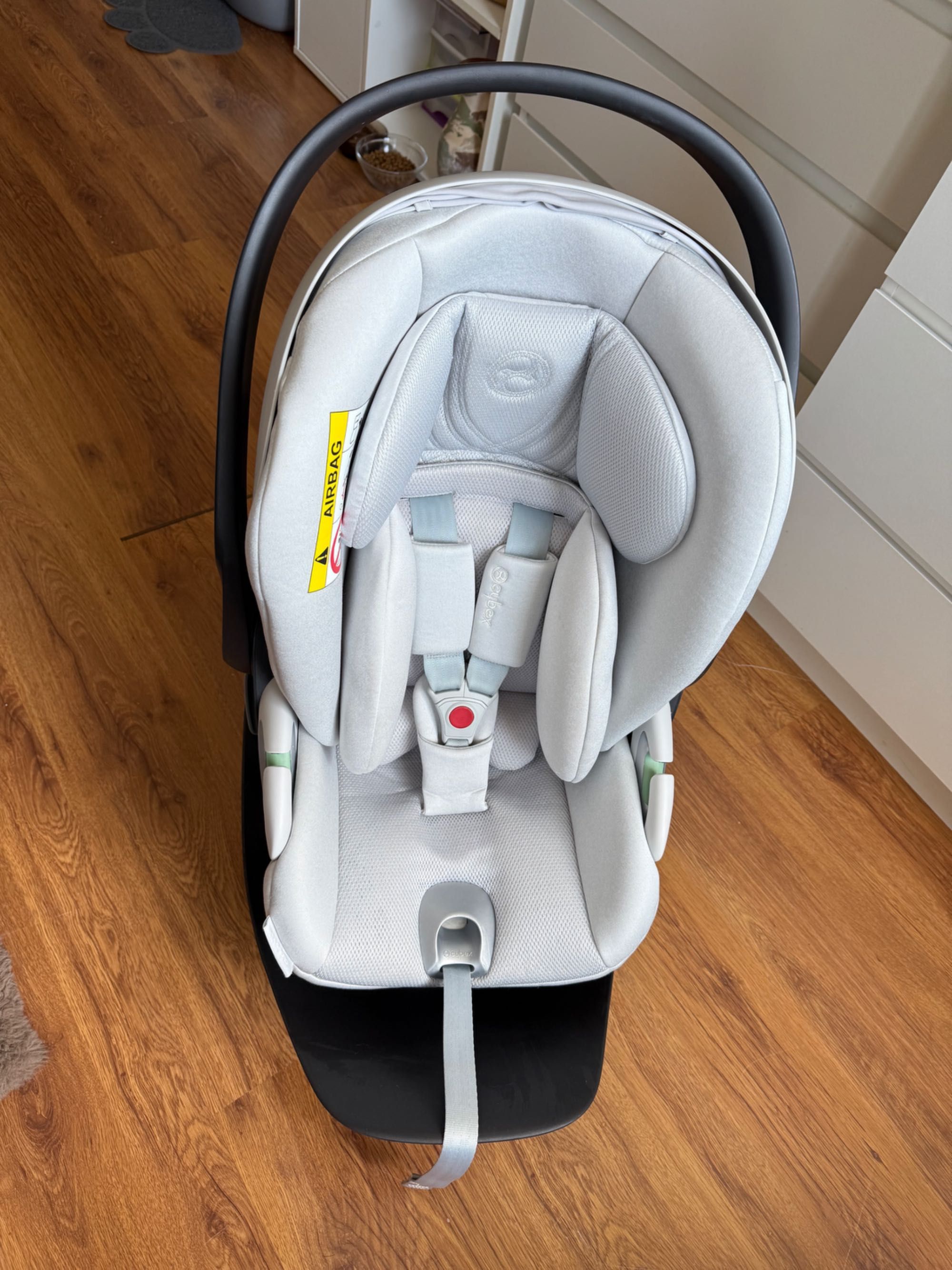 CYBEX Platinum Cloud T i-Size Platinum White Plus z bazą