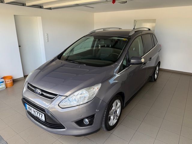 Ford Grand C-MAX Klimatronic grzane fotele system parkowania bogate wyposażenie