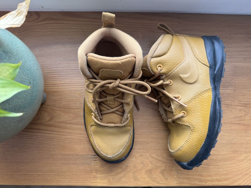 Nike Manoa 27. Buty zimowe unisex