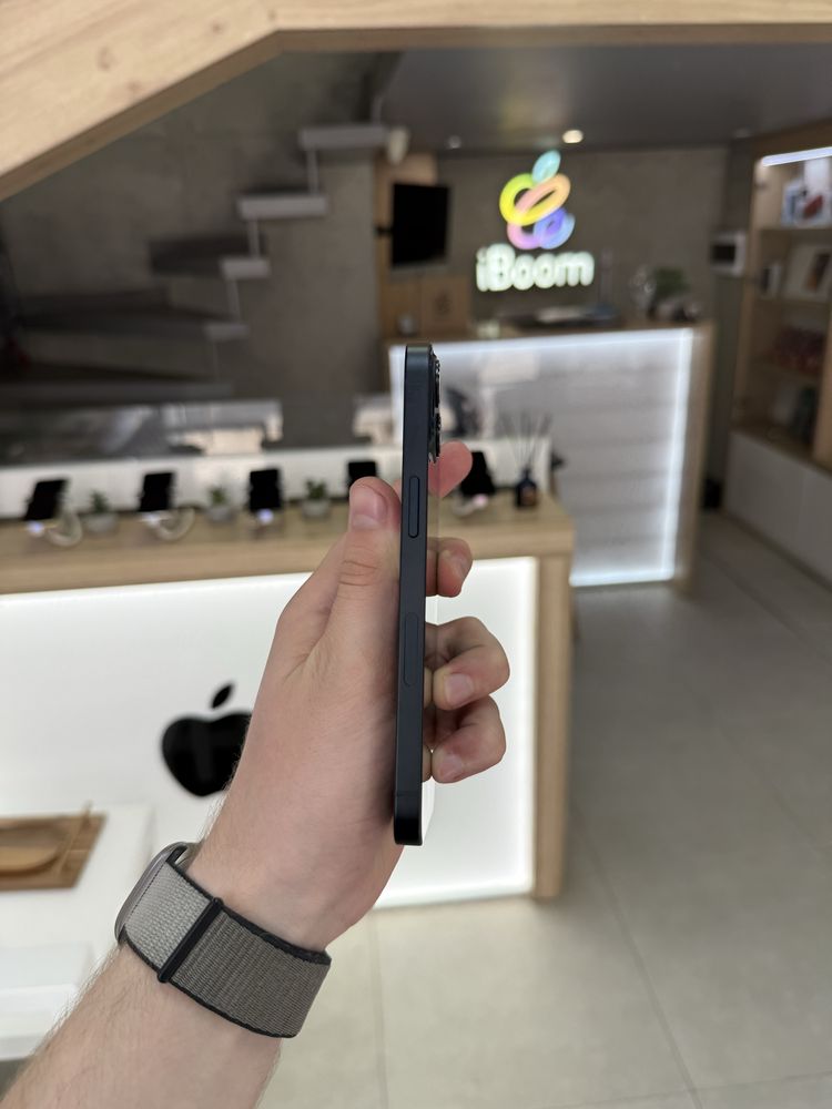 Б/у iPhone 13 128Gb Midnight