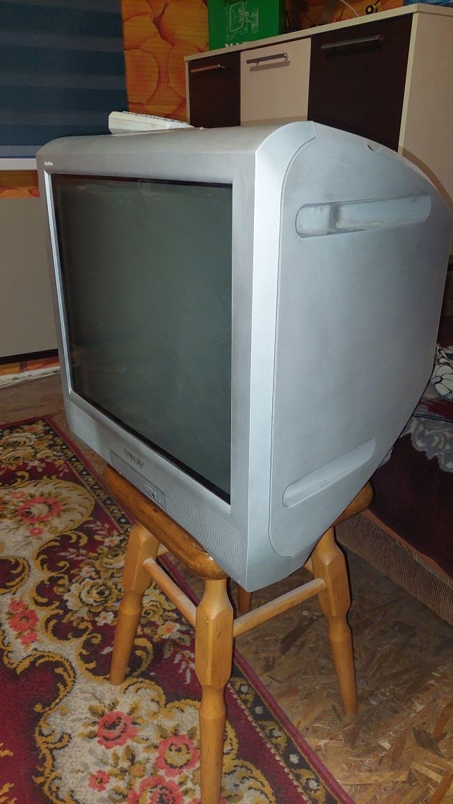 Продам телевізор Sony Trinitron 21