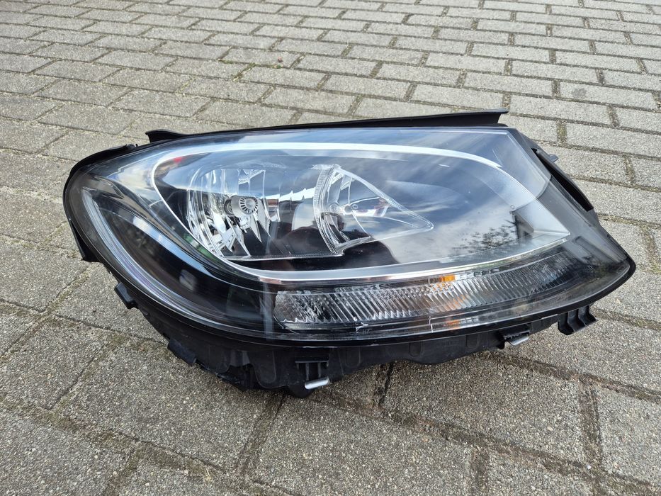 Lampa prawa H7 mercedes w 205