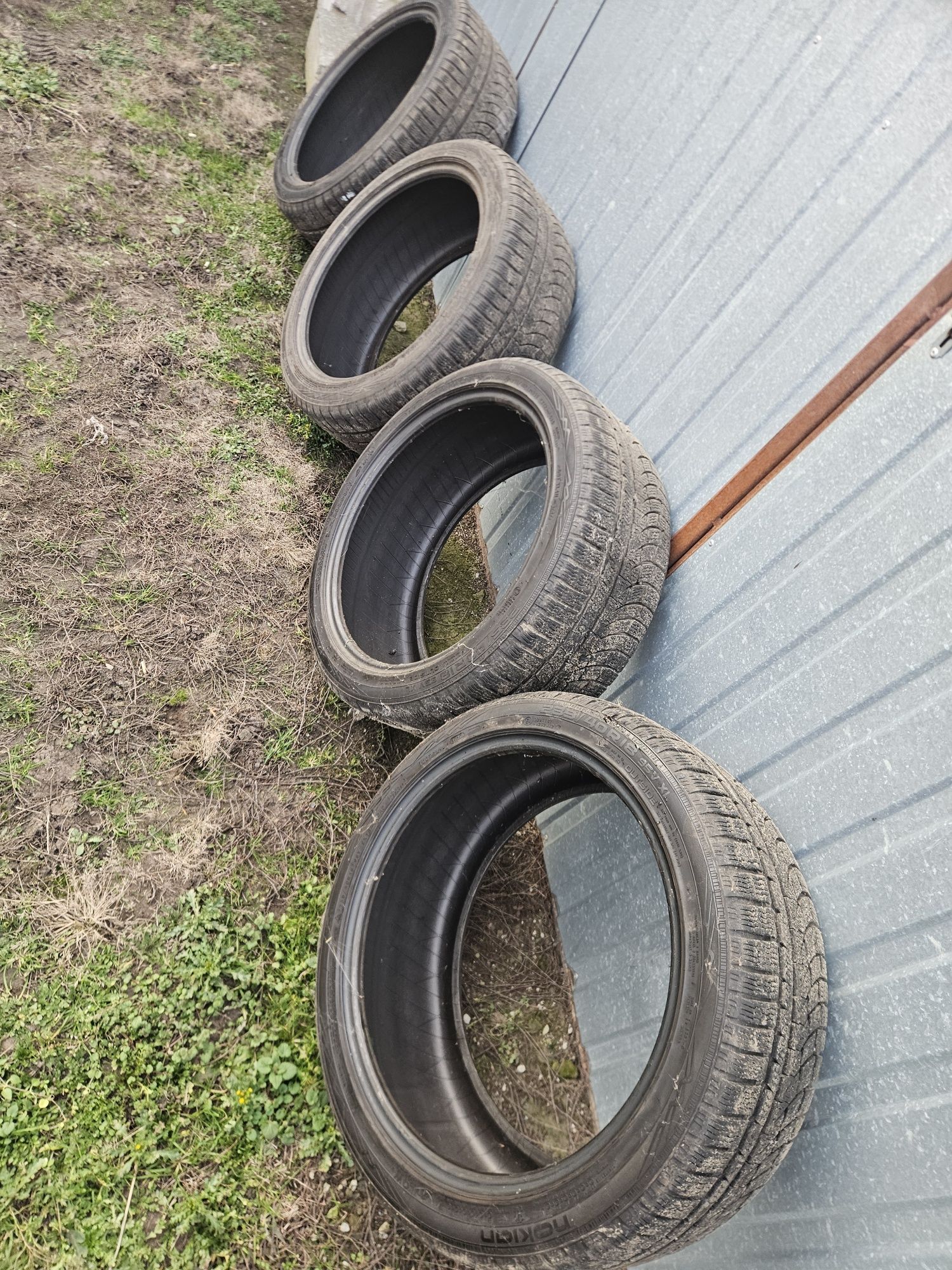 Opony zimowe R18 235/40 Nokian