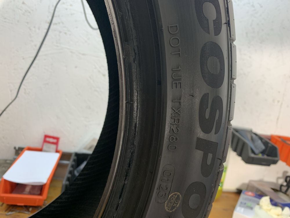 Opony letnie 235/45/19 jak nowe