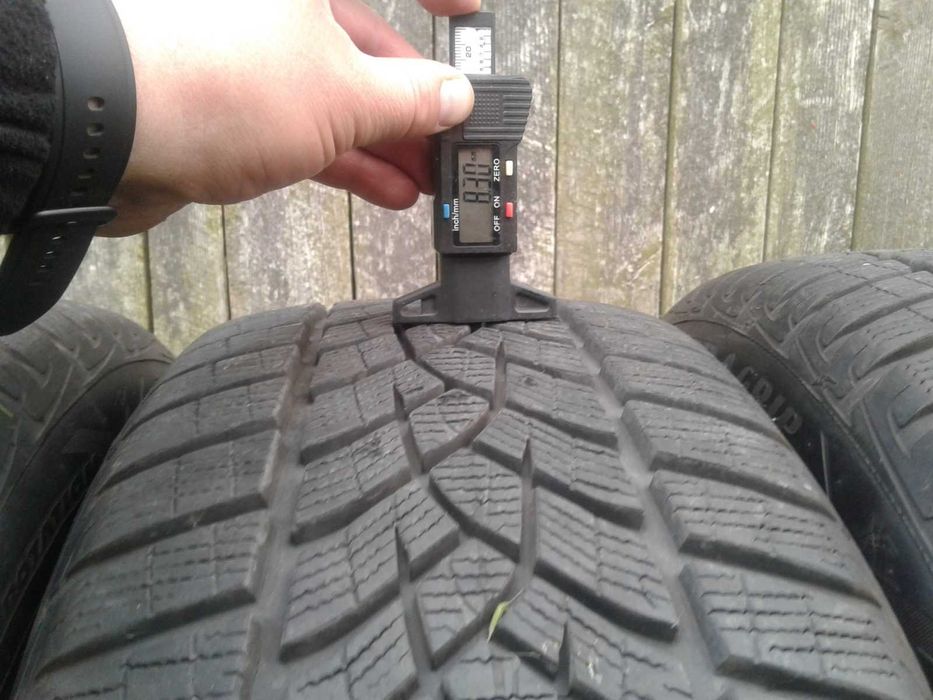 4 Koła Zimowe 17 Cali 225 50 AUDI A4 B8 8K A5 8T Good Year M+S 8mm