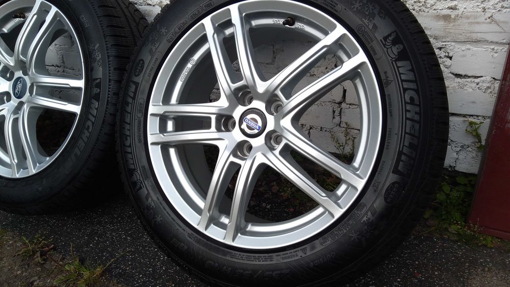 [54] VOLVO Xc40 V90cc Xc60 235/55/18 MICHELIN PILOT 4  KUGA III 5x108
