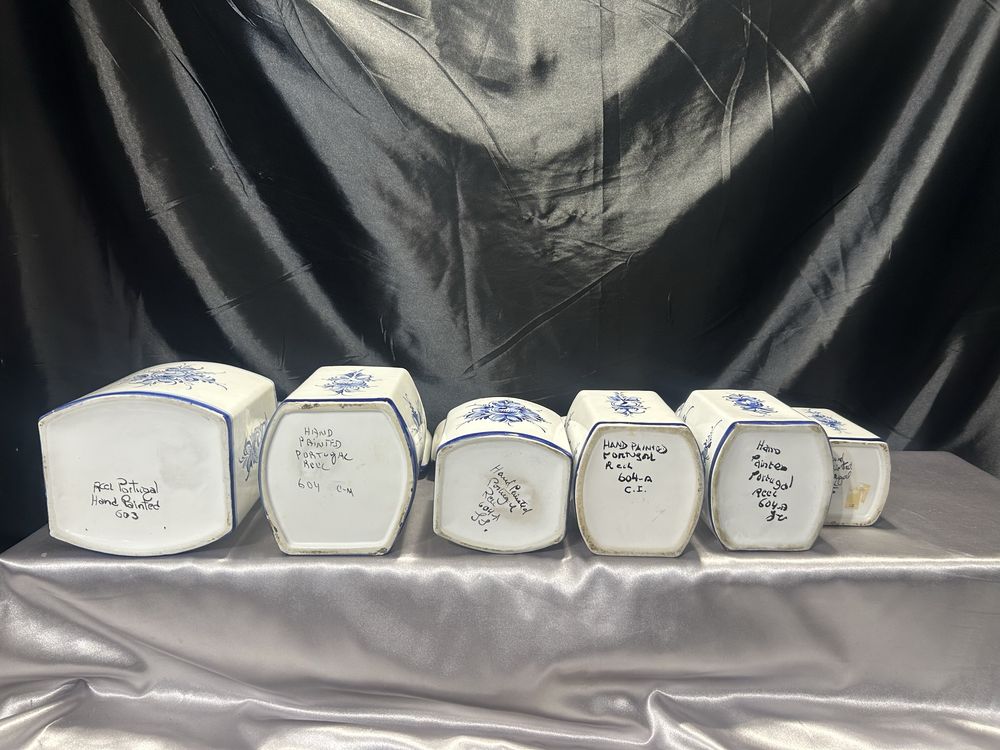 Zestaw sześciu ręcznie malowanych ceramicznych pojemników