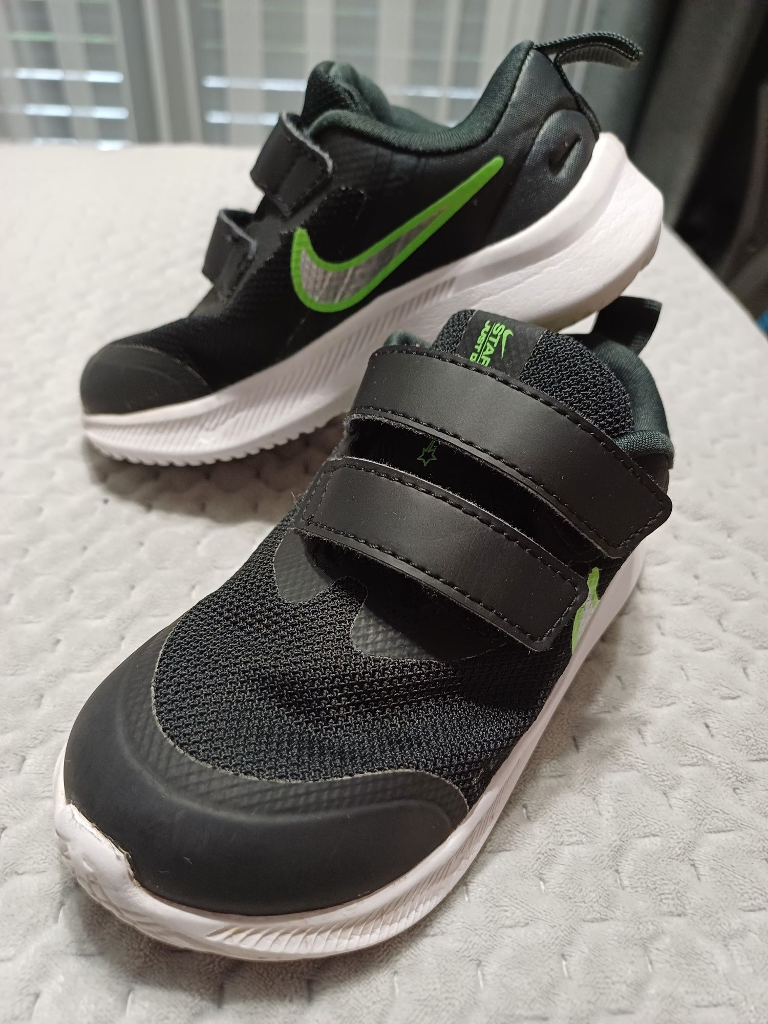 Buty sportowe Nike Star Runner czarne rozmiar 25, gwarancja