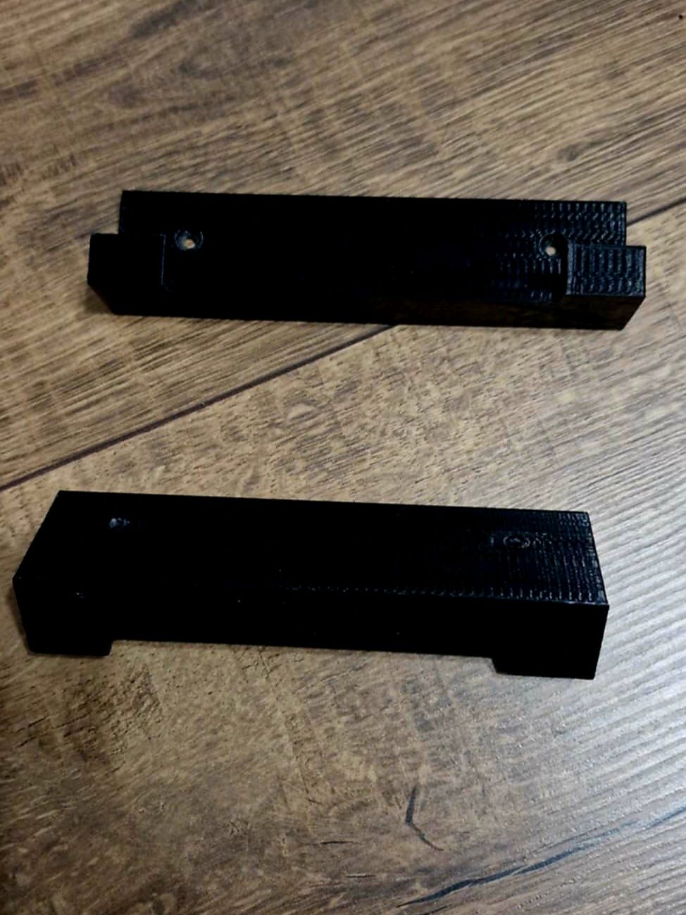 Konsola PS4 1T,  plus 8 gier, plus gratis