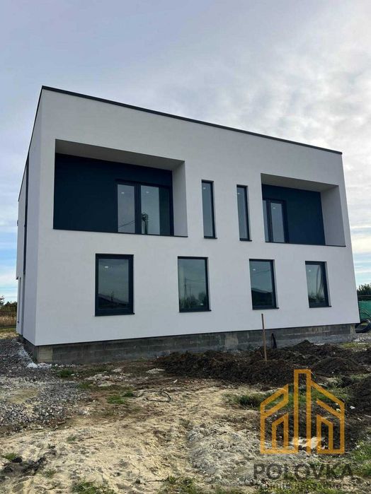 Продаж 2-поверхового дуплексу, Садовий