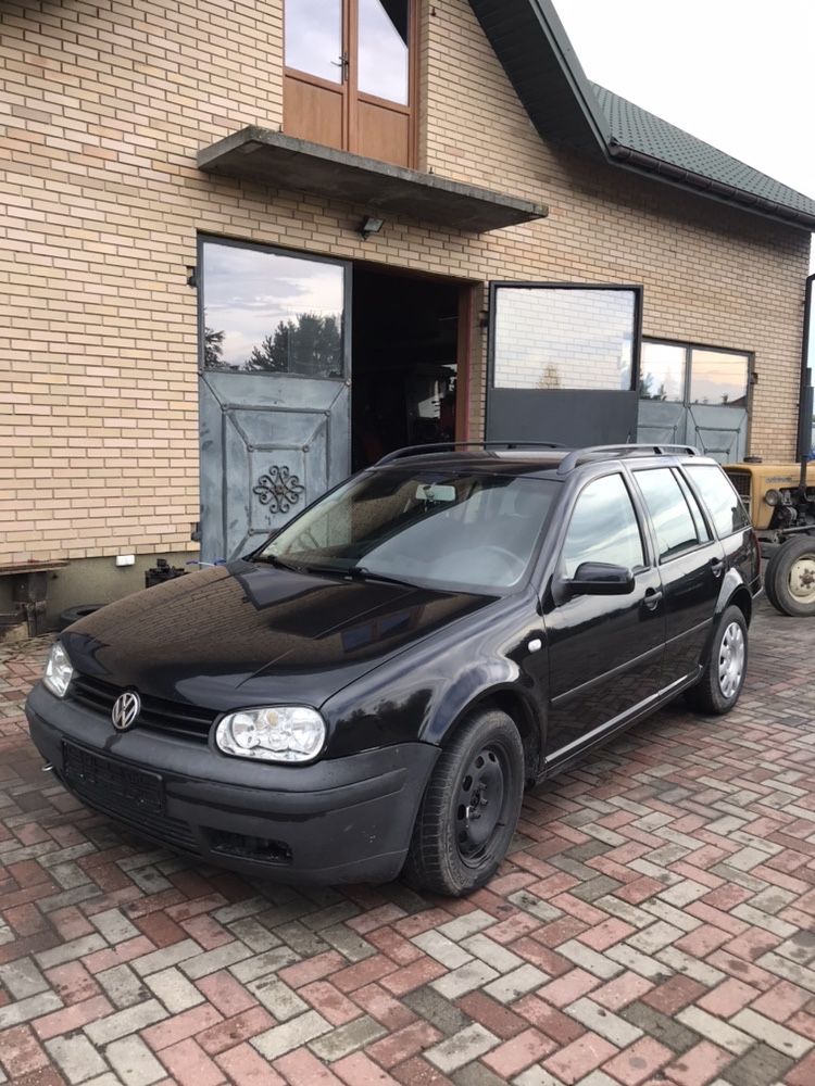 Cały na części golf 4 kombi 1.4 16v kod lakieru LC9Z